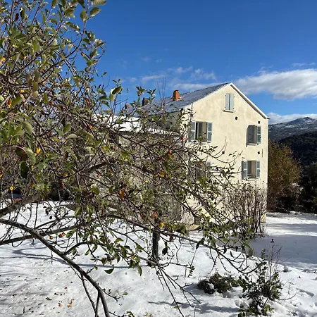 La Demeure Des Vignes 컨트리하우스 *